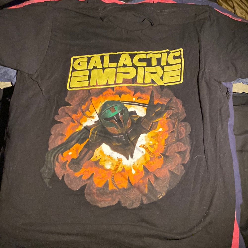 New. Size L.